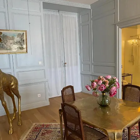 Bed and Breakfast La Chambre Bleue Du Chateau De Lescours A Saint-Emilion Saint-Sulpice-de-Faleyrens